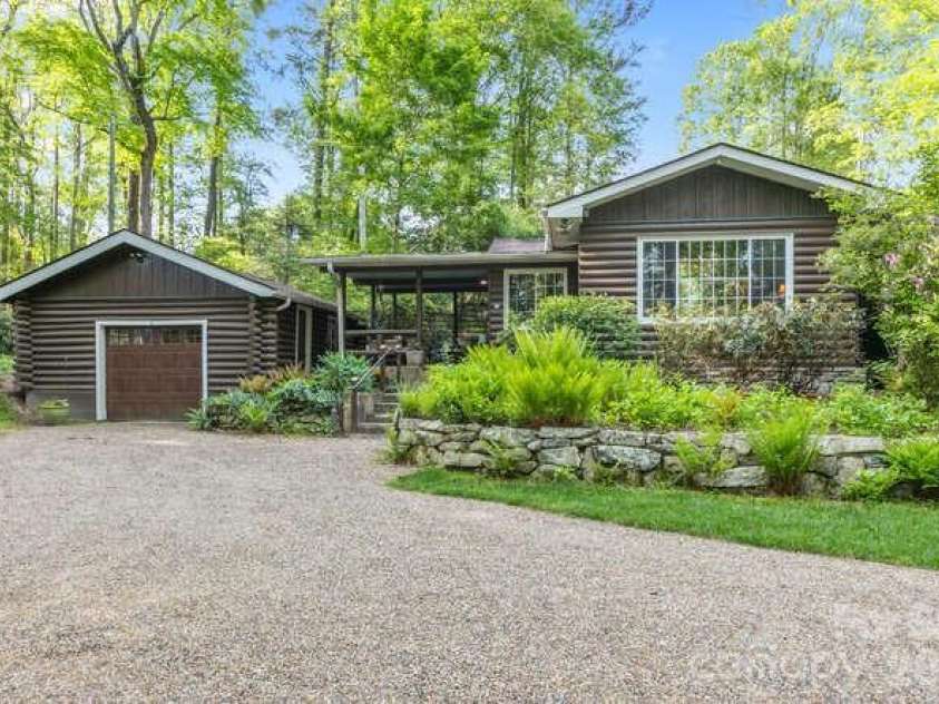 20 Deva Glen Road, Asheville, NC 28804.  MLS# CAR4366787, YatesRealty ID 30030. 
