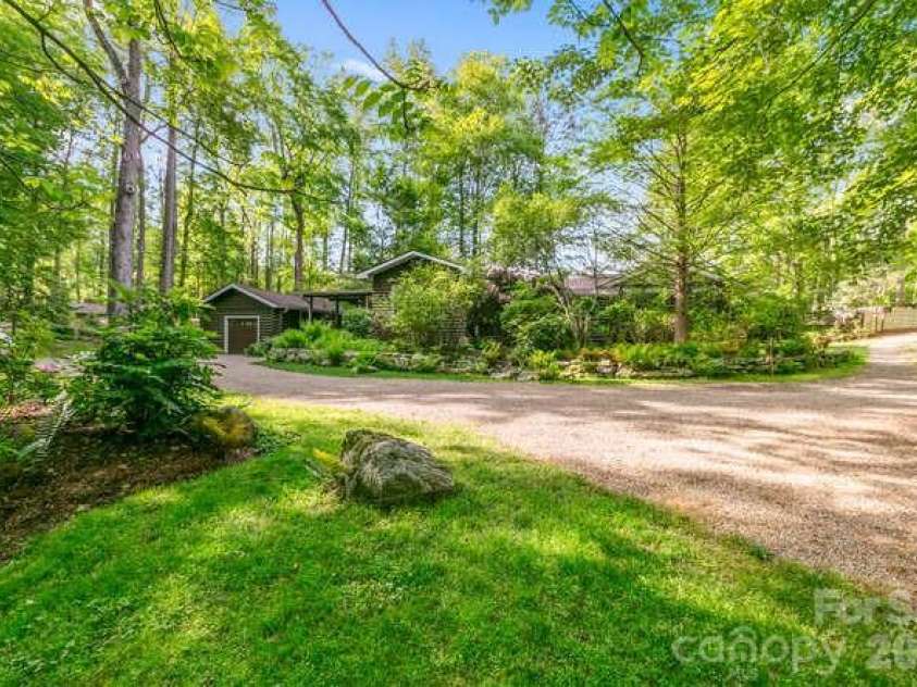 20 Deva Glen Road, Asheville, NC 28804.  MLS# CAR4366787, YatesRealty ID 30030. 