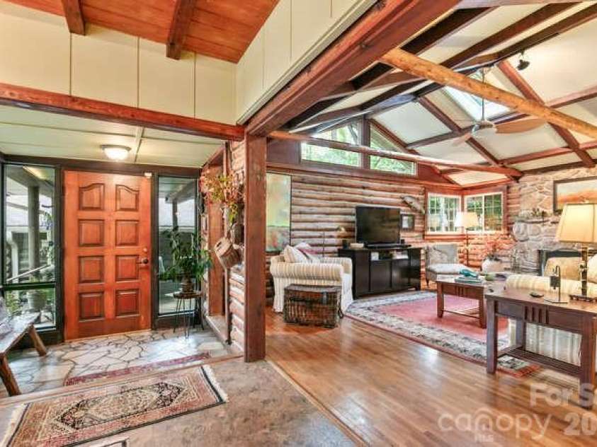 20 Deva Glen Road, Asheville, NC 28804.  MLS# CAR4366787, YatesRealty ID 30030. 