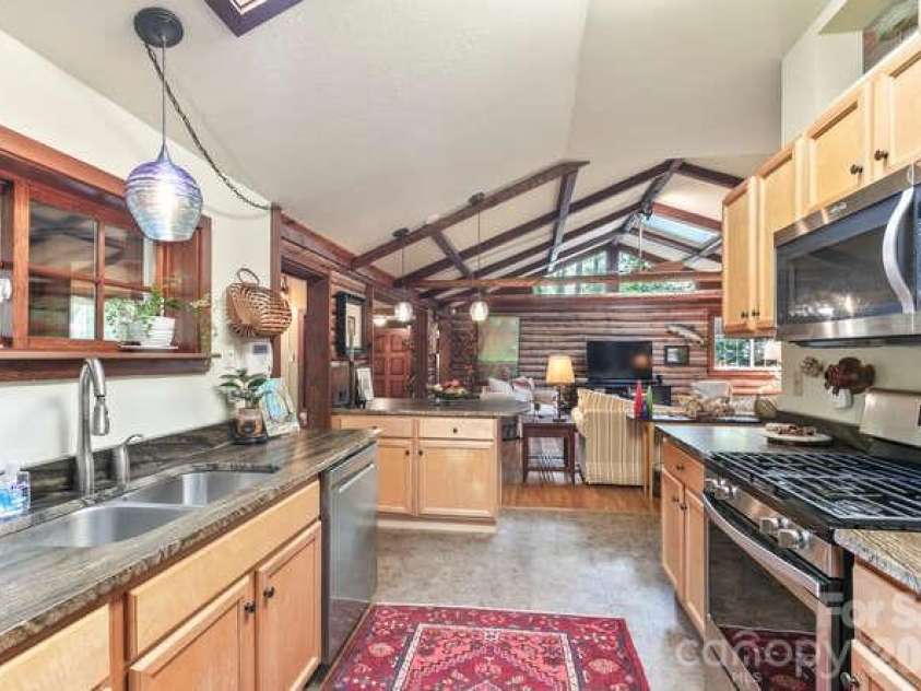 20 Deva Glen Road, Asheville, NC 28804.  MLS# CAR4366787, YatesRealty ID 30030. 