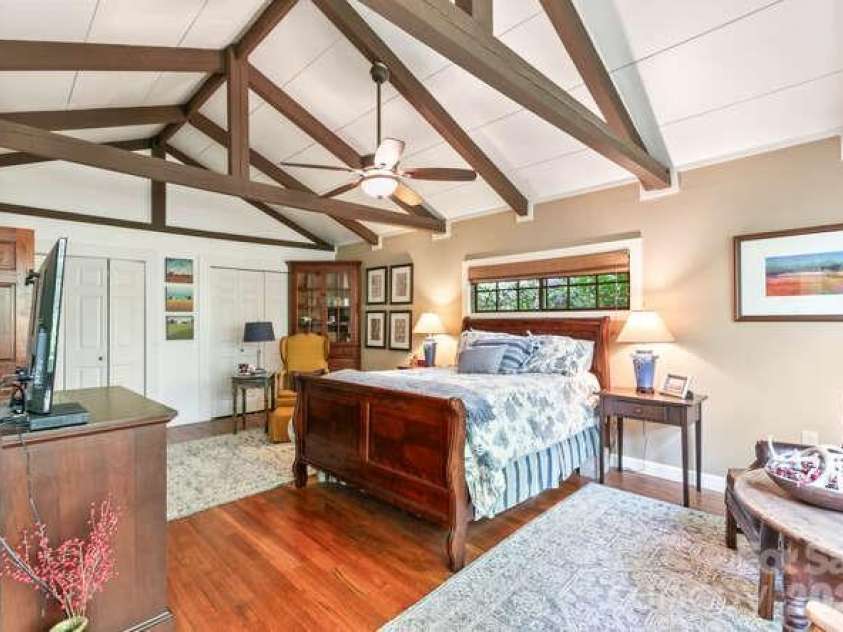 20 Deva Glen Road, Asheville, NC 28804.  MLS# CAR4366787, YatesRealty ID 30030. 