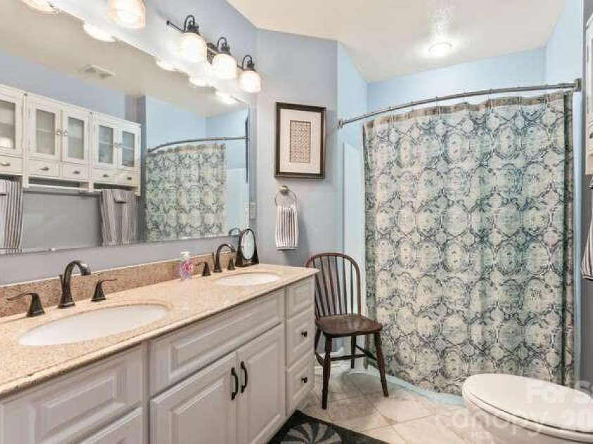 20 Deva Glen Road, Asheville, NC 28804.  MLS# CAR4366787, YatesRealty ID 30030. 