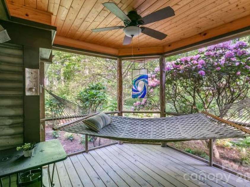 20 Deva Glen Road, Asheville, NC 28804.  MLS# CAR4366787, YatesRealty ID 30030. 