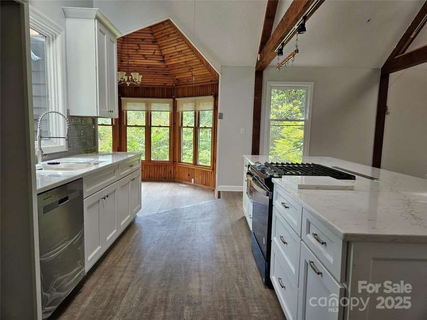 139 Wanderless Lane, Taylorsville, NC 28681.  MLS# CAR4286866, YatesRealty ID 30032. Kitchen