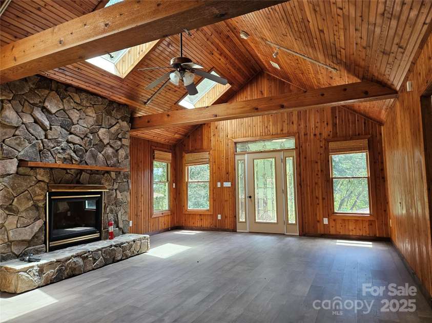 139 Wanderless Lane, Taylorsville, NC 28681.  MLS# CAR4286866, YatesRealty ID 30032. Upstairs Room