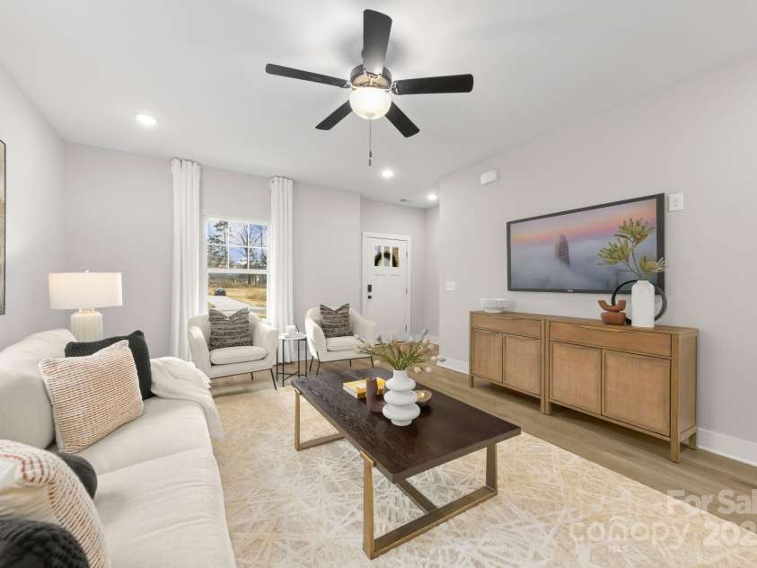 5115 Carden Drive, Charlotte, NC 28227.  MLS# CAR4250406, YatesRealty ID 30033. Living room
