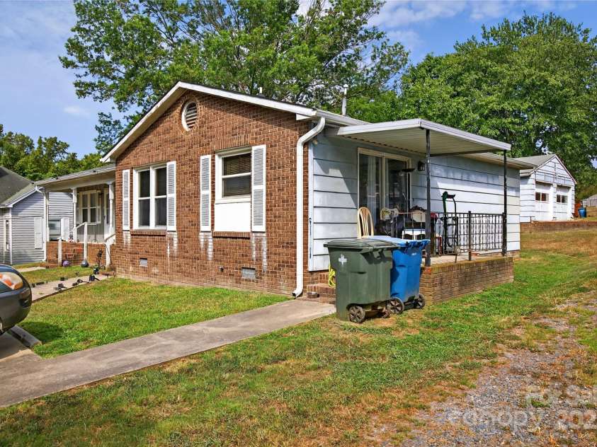 1108 & 1106 Church Street, Salisbury, NC 28144.  MLS# CAR4286629, YatesRealty ID 30034. 
