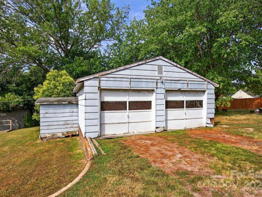 1108 & 1106 Church Street, Salisbury, NC 28144.  MLS# CAR4286629, YatesRealty ID 30034. 