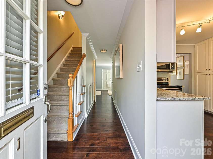 4611 Hedgemore Drive, Charlotte, NC 28209.  MLS# CAR4335410, YatesRealty ID 30034. Entrance