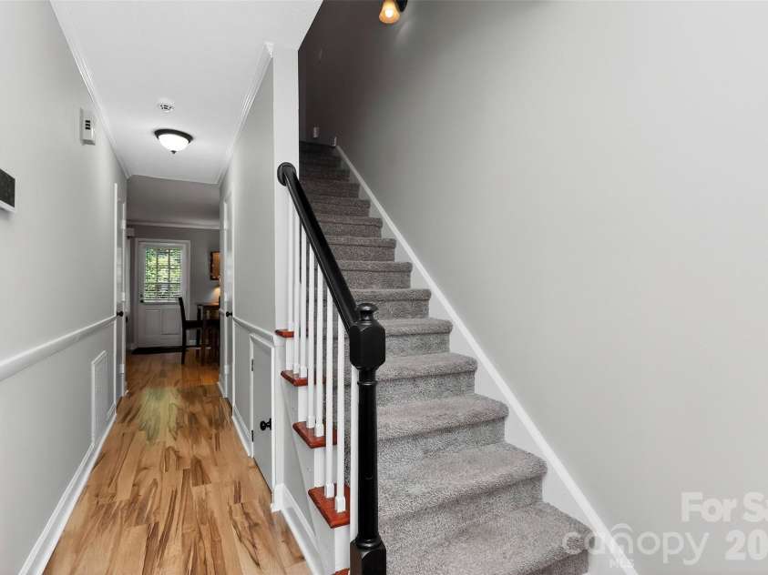 4611 Hedgemore Drive, Charlotte, NC 28209.  MLS# CAR4386430, YatesRealty ID 30034. 