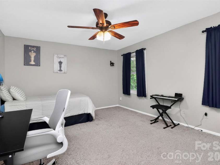 4611 Hedgemore Drive, Charlotte, NC 28209.  MLS# CAR4386430, YatesRealty ID 30034. 