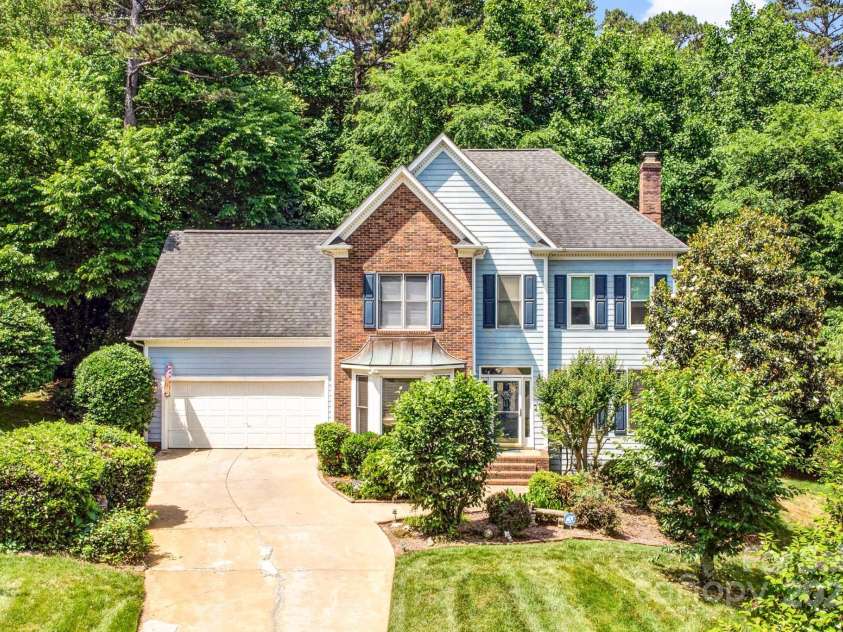 5238 Downing Creek Drive, Charlotte, NC 28269.  MLS# CAR4272595, YatesRealty ID 30035. 