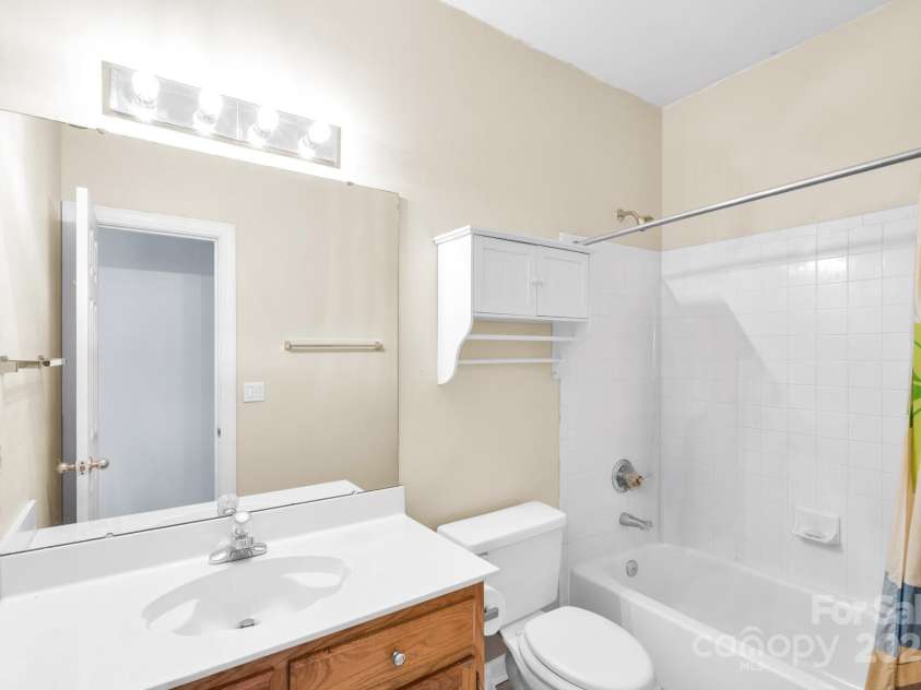5238 Downing Creek Drive, Charlotte, NC 28269.  MLS# CAR4272595, YatesRealty ID 30035. 