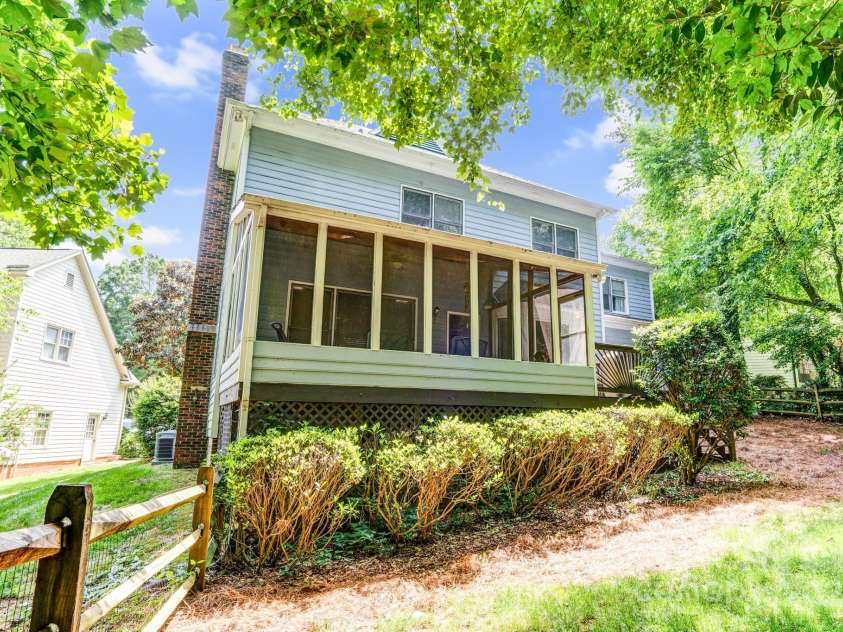5238 Downing Creek Drive, Charlotte, NC 28269.  MLS# CAR4272595, YatesRealty ID 30035. 