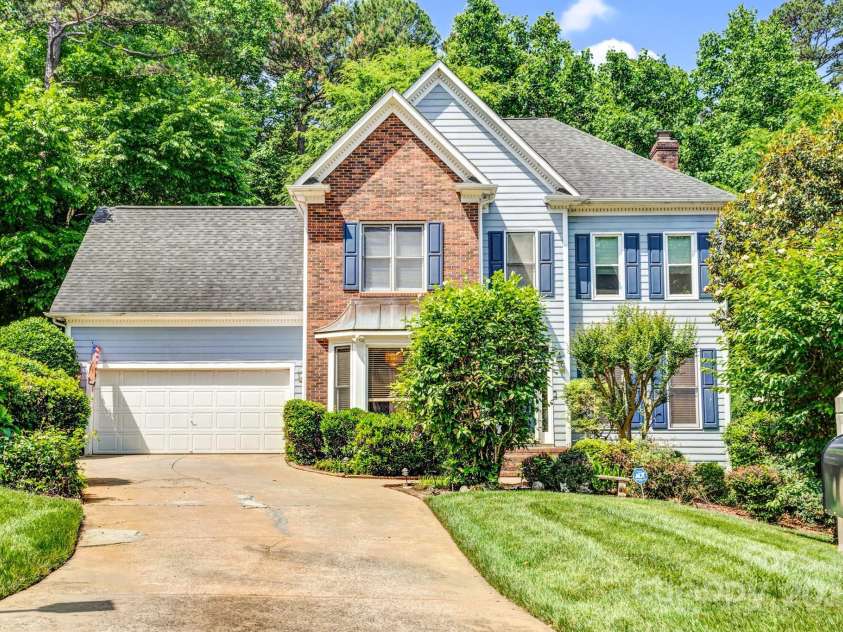 5238 Downing Creek Drive, Charlotte, NC 28269.  MLS# CAR4272595, YatesRealty ID 30035. 