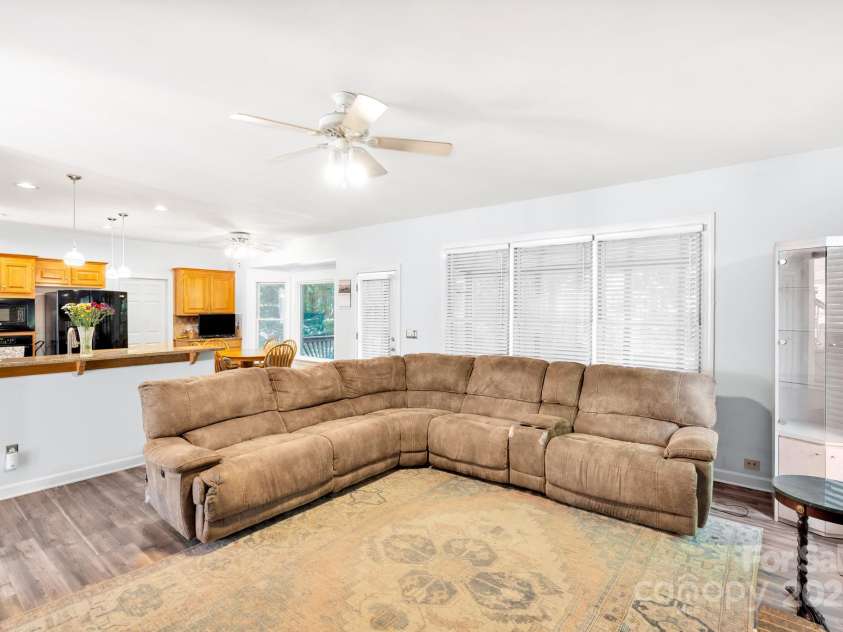 5238 Downing Creek Drive, Charlotte, NC 28269.  MLS# CAR4272595, YatesRealty ID 30035. 