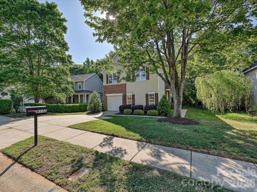 9132 Royal Highlands Court, Charlotte, NC 28277.  MLS# CAR4379058, YatesRealty ID 30035. 