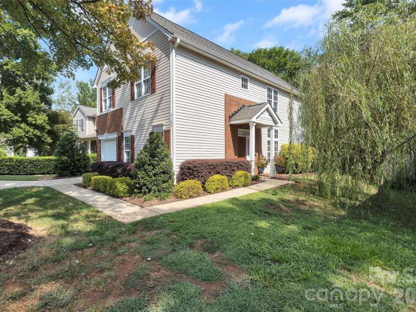 9132 Royal Highlands Court, Charlotte, NC 28277.  MLS# CAR4420335, YatesRealty ID 30035. 