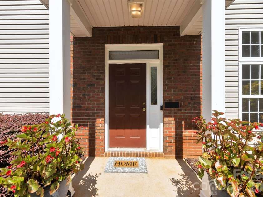 9132 Royal Highlands Court, Charlotte, NC 28277.  MLS# CAR4420335, YatesRealty ID 30035. 