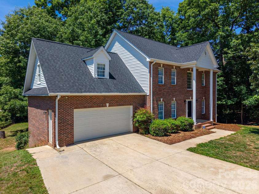 1535 20th Avenue Place, Hickory, NC 28601.  MLS# CAR4381729, YatesRealty ID 30037. 