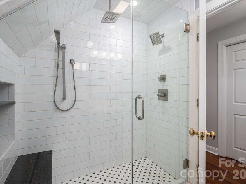 1535 20th Avenue Place, Hickory, NC 28601.  MLS# CAR4381729, YatesRealty ID 30037. 