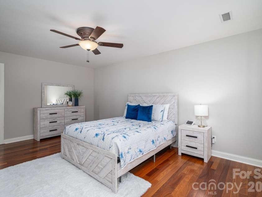 1535 20th Avenue Place, Hickory, NC 28601.  MLS# CAR4381729, YatesRealty ID 30037. 
