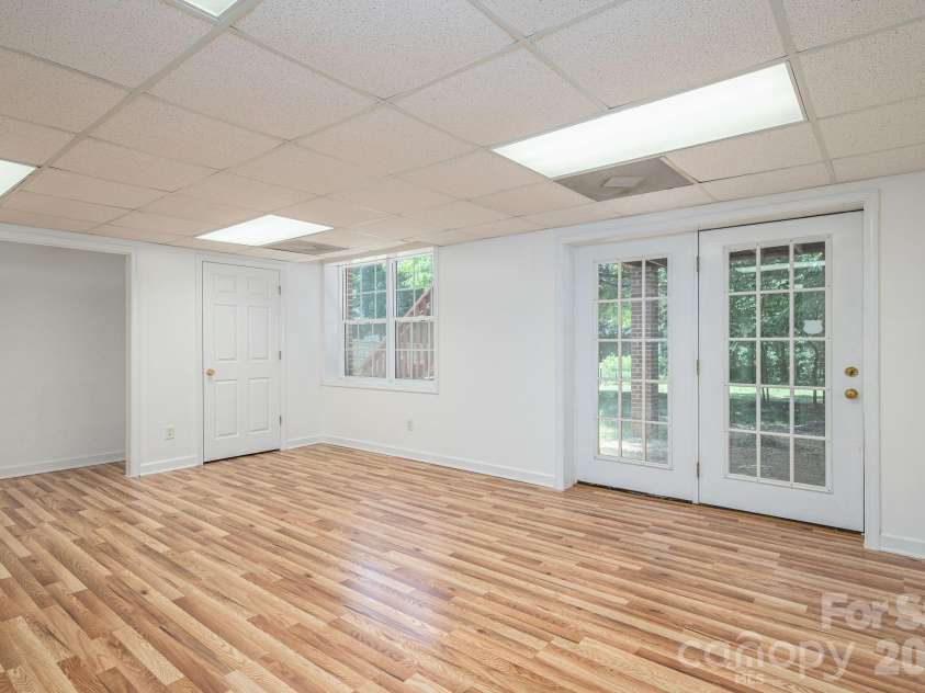 1535 20th Avenue Place, Hickory, NC 28601.  MLS# CAR4381729, YatesRealty ID 30037. 