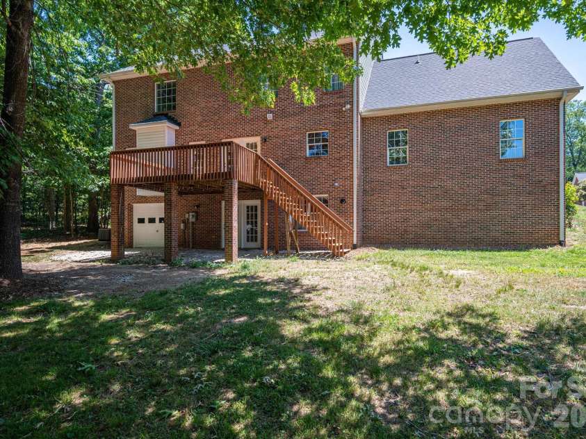 1535 20th Avenue Place, Hickory, NC 28601.  MLS# CAR4381729, YatesRealty ID 30037. 