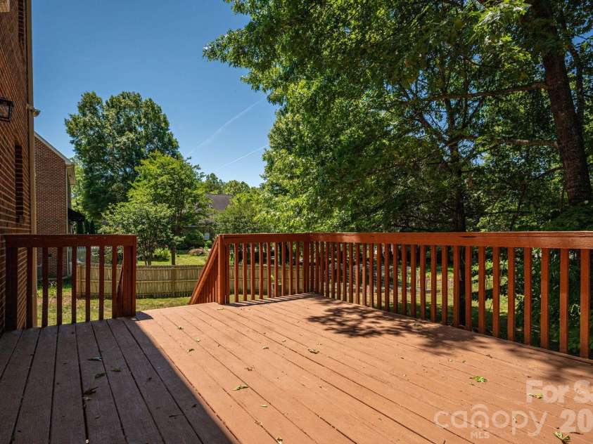 1535 20th Avenue Place, Hickory, NC 28601.  MLS# CAR4381729, YatesRealty ID 30037. 