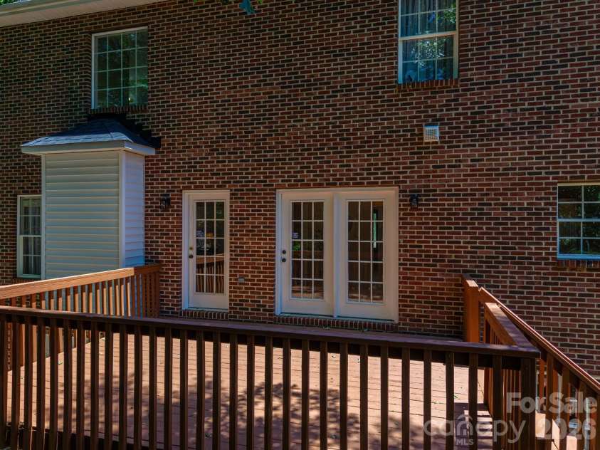 1535 20th Avenue Place, Hickory, NC 28601.  MLS# CAR4381729, YatesRealty ID 30037. 