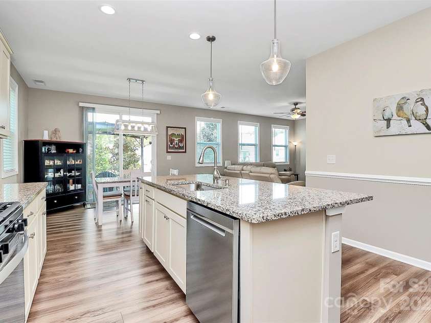 15029 Cordelia Drive, Charlotte, NC 28278.  MLS# CAR4286169, YatesRealty ID 30039. 