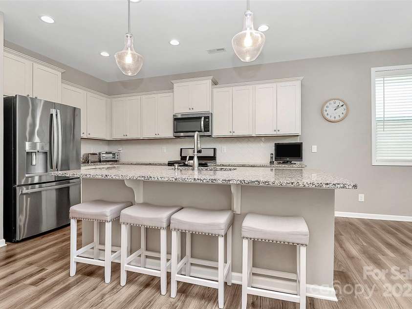 15029 Cordelia Drive, Charlotte, NC 28278.  MLS# CAR4286169, YatesRealty ID 30039. 