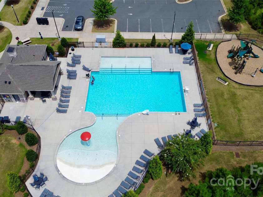 15029 Cordelia Drive, Charlotte, NC 28278.  MLS# CAR4286169, YatesRealty ID 30039. 