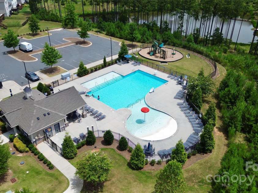 15029 Cordelia Drive, Charlotte, NC 28278.  MLS# CAR4286169, YatesRealty ID 30039. 