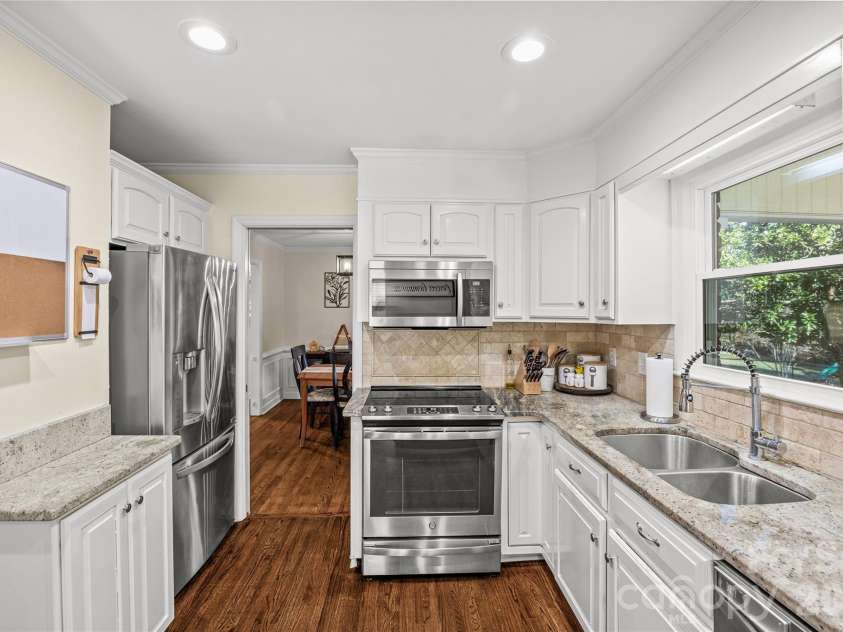 1217 Old Farm Road, Charlotte, NC 28226.  MLS# CAR4353012, YatesRealty ID 3004. 