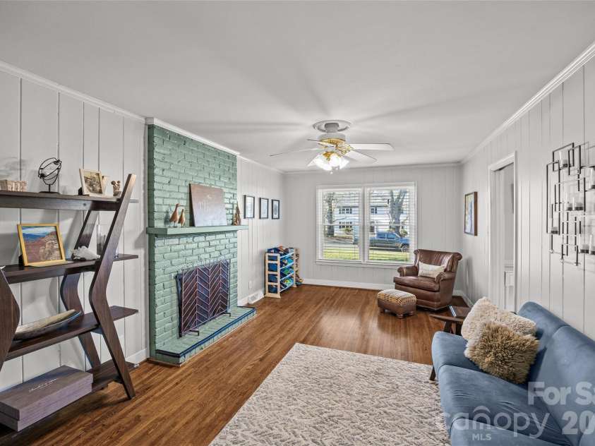 1217 Old Farm Road, Charlotte, NC 28226.  MLS# CAR4353012, YatesRealty ID 3004. 