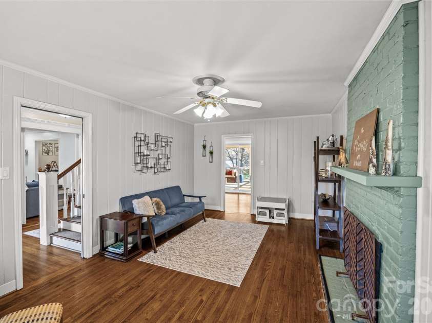 1217 Old Farm Road, Charlotte, NC 28226.  MLS# CAR4353012, YatesRealty ID 3004. 
