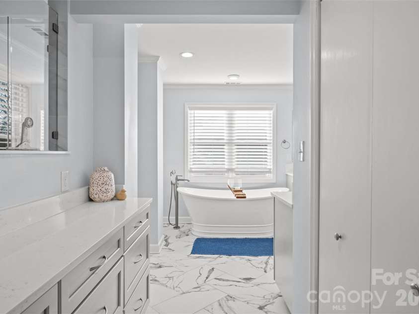 1217 Old Farm Road, Charlotte, NC 28226.  MLS# CAR4353012, YatesRealty ID 3004. 