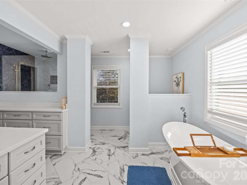 1217 Old Farm Road, Charlotte, NC 28226.  MLS# CAR4353012, YatesRealty ID 3004. 