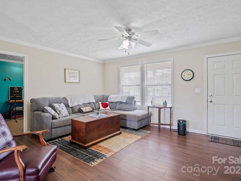 308 Laurel Ridge Drive, Lincolnton, NC 28092.  MLS# CAR4270209, YatesRealty ID 30040. 