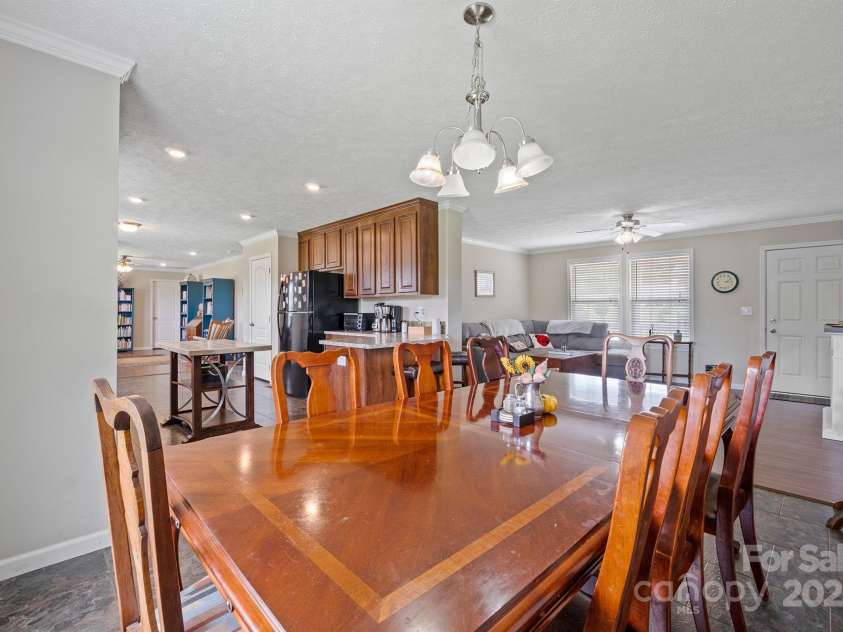 308 Laurel Ridge Drive, Lincolnton, NC 28092.  MLS# CAR4270209, YatesRealty ID 30040. 