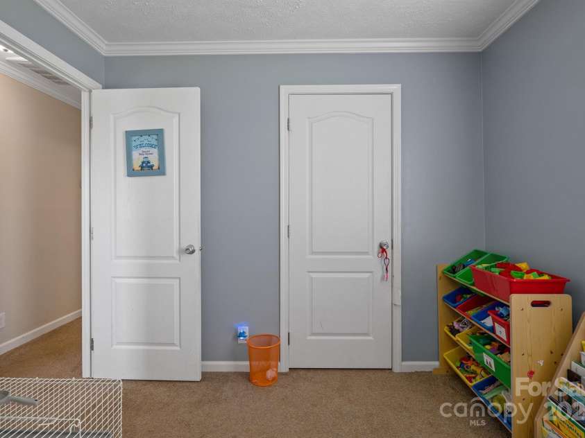 308 Laurel Ridge Drive, Lincolnton, NC 28092.  MLS# CAR4270209, YatesRealty ID 30040. 