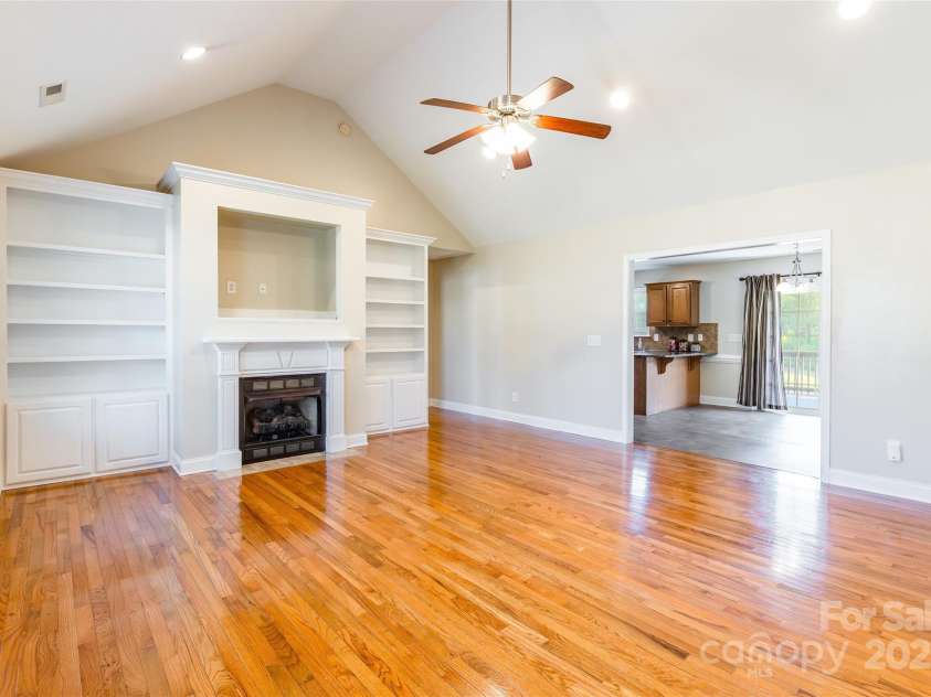 3050 Mccall Meadows Drive, Rock Hill, SC 29730.  MLS# CAR4287366, YatesRealty ID 30041. 