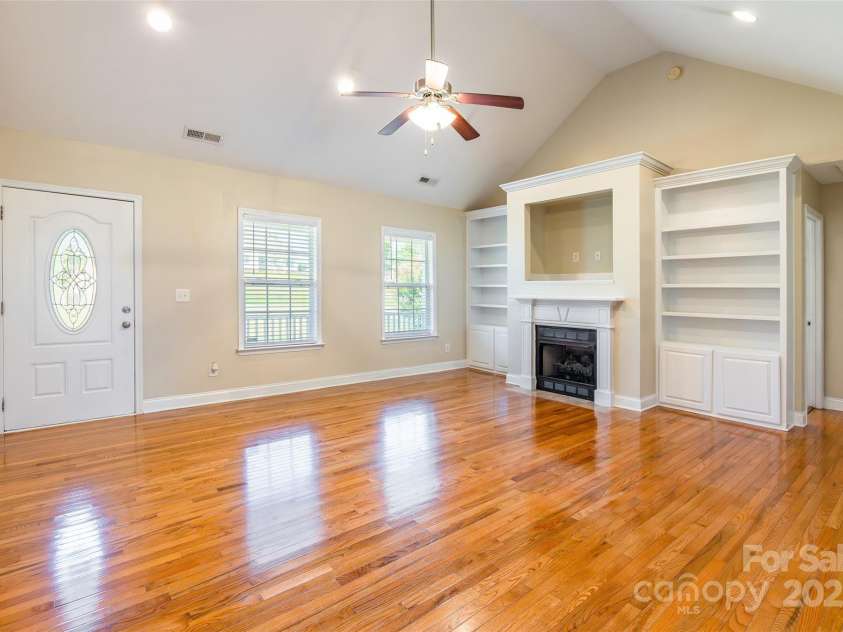 3050 Mccall Meadows Drive, Rock Hill, SC 29730.  MLS# CAR4287366, YatesRealty ID 30041. 