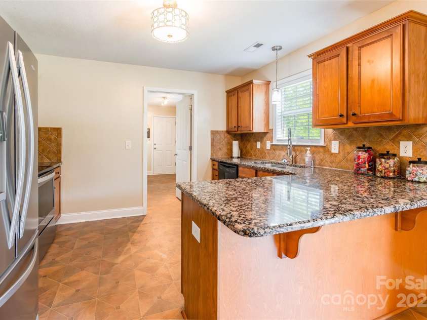 3050 Mccall Meadows Drive, Rock Hill, SC 29730.  MLS# CAR4287366, YatesRealty ID 30041. 