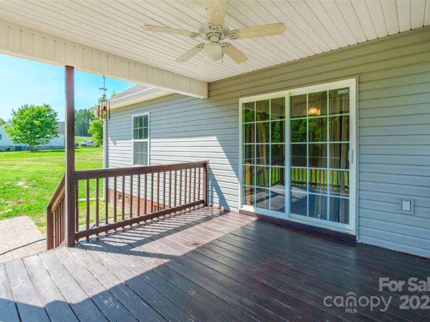 3050 Mccall Meadows Drive, Rock Hill, SC 29730.  MLS# CAR4287366, YatesRealty ID 30041. 