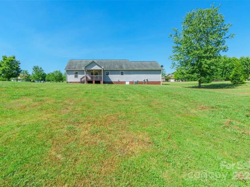 3050 Mccall Meadows Drive, Rock Hill, SC 29730.  MLS# CAR4287366, YatesRealty ID 30041. 