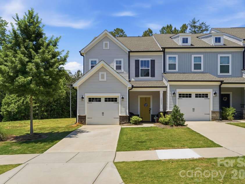 12005 Basking Drive, Charlotte, NC 28214.  MLS# CAR4384590, YatesRealty ID 30042. 