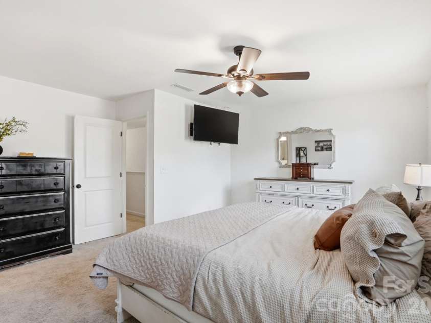 12005 Basking Drive, Charlotte, NC 28214.  MLS# CAR4384590, YatesRealty ID 30042. 