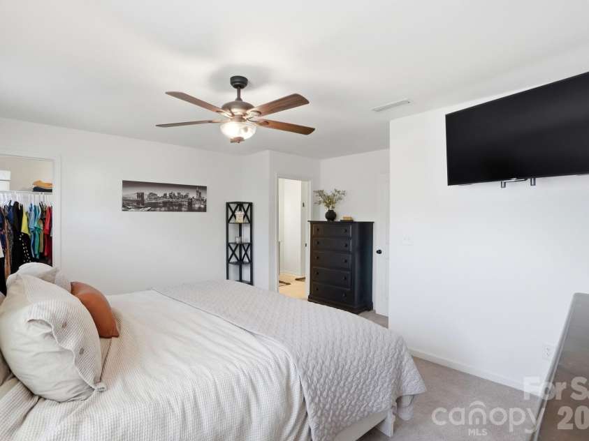 12005 Basking Drive, Charlotte, NC 28214.  MLS# CAR4384590, YatesRealty ID 30042. 